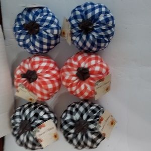 LOT of 6 Plaid Cloth  Pumpkins ,Tags still attached. GUC